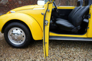 Image 31/50 of Volkswagen Coccinelle 1303 (1976)