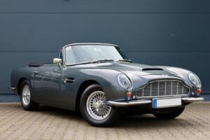 Image 1/24 of Aston Martin DB 6 Volante (1967)