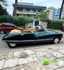 Image 21/21 of Citroën DS 21 (1972)