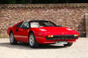 Image 24/50 de Ferrari 308 GTSi (1981)