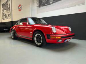 Image 28/50 of Porsche 911 Carrera 3.2 (1987)