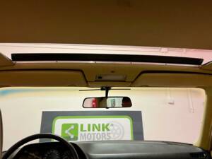 Bild 23/30 von Mercedes-Benz 380 SE (1985)