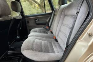 Image 52/57 of Volkswagen Passat 2.0 (1987)