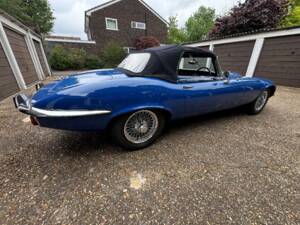 Image 13/32 de Jaguar Type E V12 (1973)
