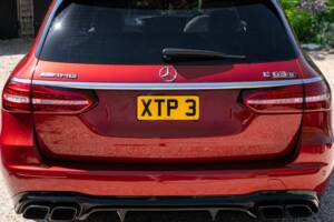 Image 34/45 de Mercedes-Benz AMG E 63 S 4MATIC+ T (2021)