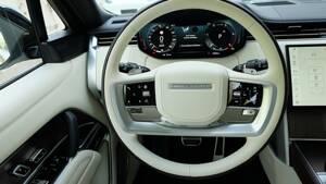 Image 39/61 of Land Rover Range Rover D350 (2025)