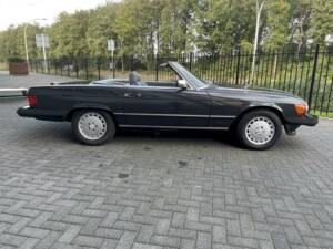 Immagine 10/36 di Mercedes-Benz 560 SL (1989)