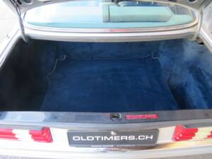 Image 13/19 of Mercedes-Benz 380 SEC (1982)