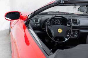 Image 18/50 of Ferrari F 355 Spider (1999)