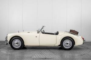 Immagine 11/50 di MG MGA 1600 (1961)