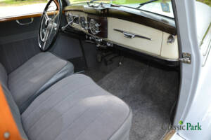 Image 23/50 of Mercedes-Benz 220 (1952)