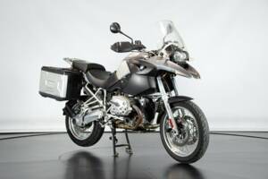 Imagen 5/50 de BMW DUMMY (2006)
