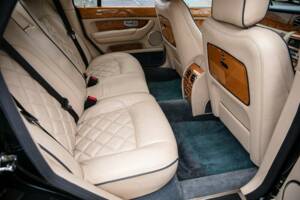 Image 37/50 of Bentley Arnage R (2006)
