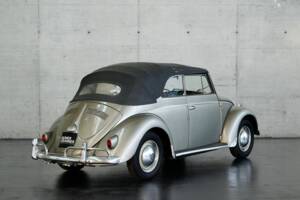 Bild 32/50 von Volkswagen Käfer 1200 Cabriolet (1957)