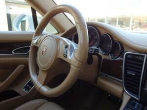 Bild 54/99 von Porsche Panamera Turbo (2009)