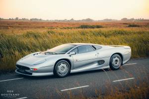 Immagine 3/14 di Jaguar XJ 220 (1993)