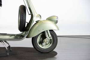 Immagine 34/50 di Piaggio Vespa 125 (1950)