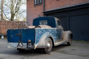 Image 8/134 of Ford V8 (1937)