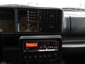 Image 8/15 de Lancia Delta HF Integrale Evoluzione I "Martini 6" (1992)