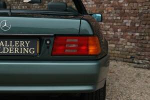 Image 36/50 of Mercedes-Benz 300 SL-24 (1992)