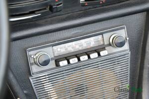 Immagine 28/38 di Peugeot 504 Convertible (1970)