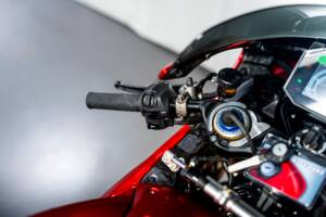 Bild 26/38 von MV Agusta DUMMY (2011)