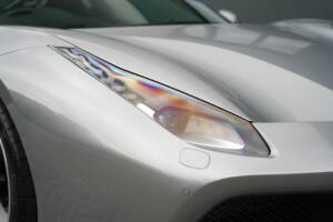 Image 37/50 of Ferrari 488 GTB (2017)