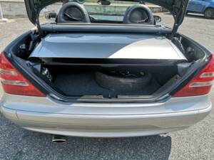 Imagen 25/38 de Mercedes-Benz SLK 200 Kompressor (2002)