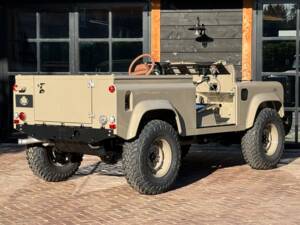 Bild 26/44 von Land Rover Defender 90 Td5 (1999)