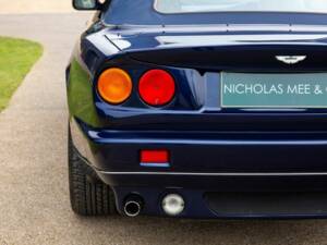 Immagine 15/50 di Aston Martin V8 Volante (1999)