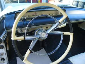 Image 9/15 of Lincoln Premiere Hardtop Coupé (1956)
