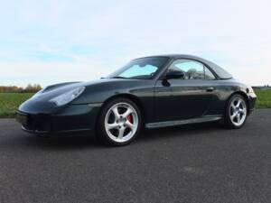 Bild 15/73 von Porsche 911 Carrera 4S (2004)