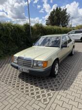 Bild 1/19 von Mercedes-Benz 200 D (1984)