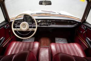 Imagen 10/32 de Mercedes-Benz 220 SE b (1965)