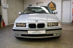 Imagen 3/32 de BMW 323ti Compact (1998)