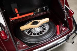 Afbeelding 29/34 van Jaguar XK 150 3.4 S OTS (1958)