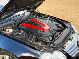 Bild 7/8 von Mercedes-Benz SL 600 (2004)