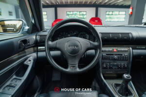 Bild 16/25 von Audi RS4 Avant (2001)