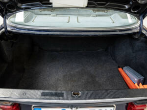 Immagine 8/40 di Mercedes-Benz 380 SE (1985)