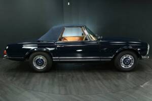 Image 7/30 of Mercedes-Benz 280 SL (1968)