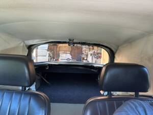 Image 15/86 of Volkswagen Karmann Ghia 1600 (1973)