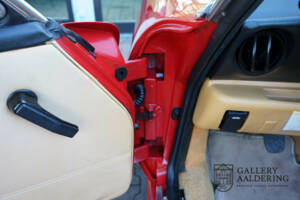 Immagine 27/50 di Alfa Romeo 2.0 Spider (1991)