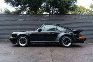 Image 12/67 of Porsche 911 Turbo 3.3 (1987)