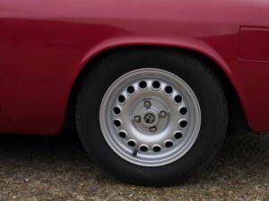 Image 49/49 of Alfa Romeo Giulia 1600 GT Junior (1976)