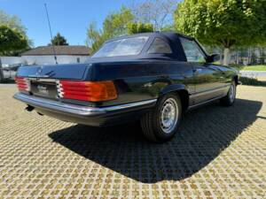 Image 8/38 de Mercedes-Benz 280 SL (1982)