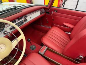Image 11/22 of Mercedes-Benz 280 SL (1968)