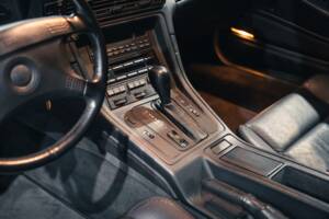 Image 28/33 of BMW 850i (1991)