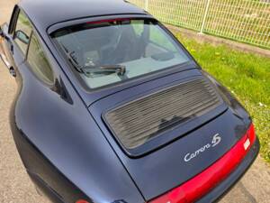 Bild 26/33 von Porsche 911 Carrera 4S (1996)