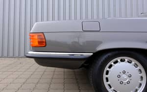 Image 15/96 of Mercedes-Benz 560 SL (1987)