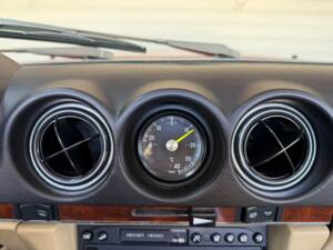 Afbeelding 29/33 van Mercedes-Benz 500 SL (1988)